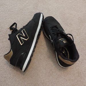 Black New Balance Tennis Shoes